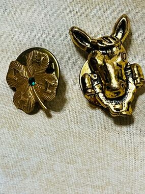Vintage Gold Tone Donkey Pin and Four-Leaf Clover gold field Lapel Pin Set